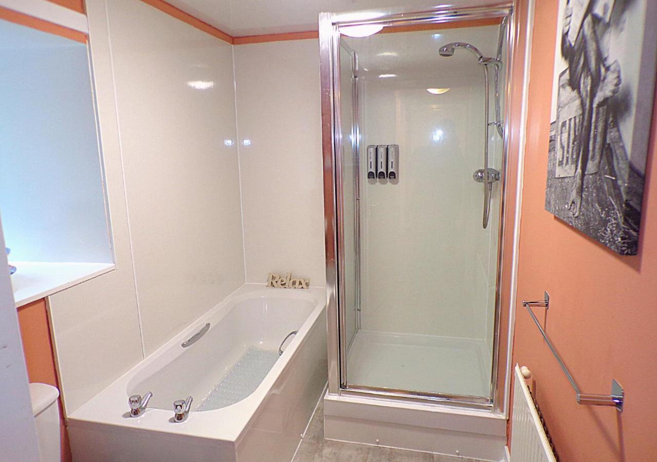 Whinstone Holiday Home In Falkland - Sleeps 8 Exterior foto